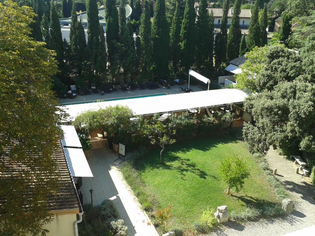 Logis Hotel - Restaurant Residence Les Cedres Villeneuve-les-Avignon Exterior photo