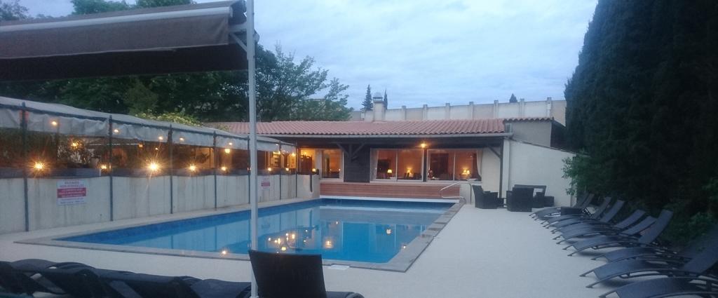 Logis Hotel - Restaurant Residence Les Cedres Villeneuve-les-Avignon Exterior photo