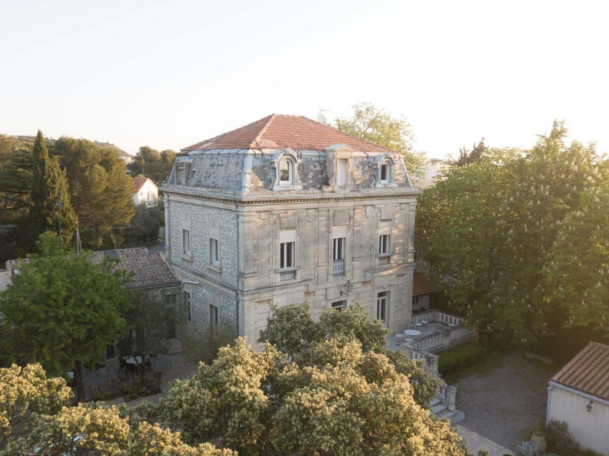 Logis Hotel - Restaurant Residence Les Cedres Villeneuve-les-Avignon Exterior photo